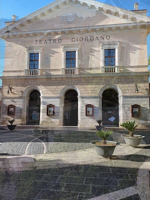 Deluxe Room, Balcony, City View | Point of interest - business.apartments (Foggia)