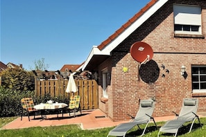Unclassified image, 2 of 20, button - Holiday apartment with 2 bedrooms (Carolinensiel)