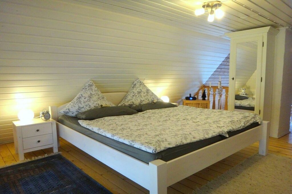 Iron/ironing board, travel crib, WiFi (free), bed sheets