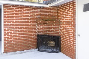 Exterior detail - 6BR Fayetteville Retreat | Pool, Hot Tub & Pets (Fayetteville)
