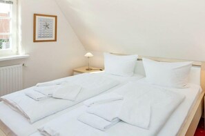 Unclassified image, 3 of 19, button - Holiday apartment with 1 bedroom (List auf Sylt)