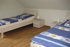 Room - Holiday apartment with 2 bedrooms (Kopendorf)
