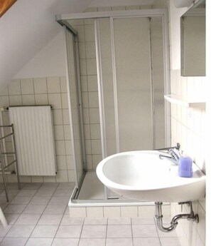Bathroom - Holiday apartment with 2 bedrooms (Kopendorf)