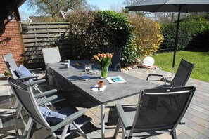 Outdoor dining - Holiday home with 3 bedrooms (Fehmarn, Püttsee)