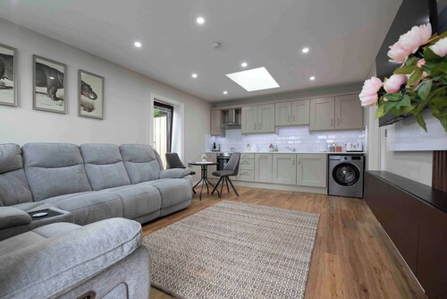 Meigh Village Apartment