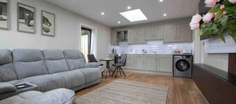 Meigh Village Apartment
