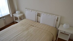 Unclassified image, 3 of 18, button - House Neuer Weg, holiday apartment 1 (left) (Ostseebad Sellin)