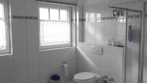 Bathroom - Holiday apartment with 1 bedroom (Cuxhaven)