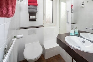 Unclassified image, 5 of 13, button - House Christine Apartment 9 Shell (Norderney)