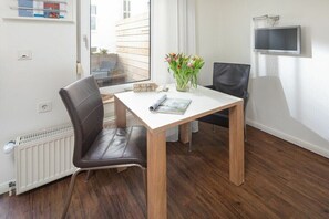 Unclassified image, 4 of 13, button - House Christine Apartment 9 Shell (Norderney)