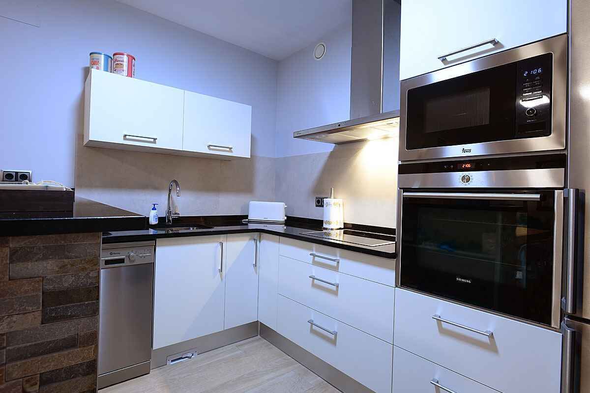 Apartment | Private kitchen | Fridge, dishwasher, toaster, highchair