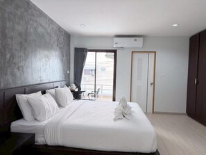 Deluxe Double Room, Balcony - The Sense (Tambon Patong)