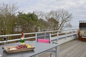 Outdoor dining - Holiday apartment with 1 bedroom (Breege\/Juliusruh OT Juliusruh)