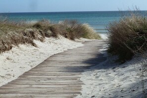 Beach - Holiday apartment with 1 bedroom (Breege\/Juliusruh OT Juliusruh)