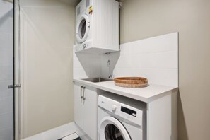 Uklassifisert bilde, 2 av 32, knapp