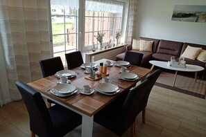 Dining - Adloff's Anchorage 1 C (Jemgum-Ditzum)