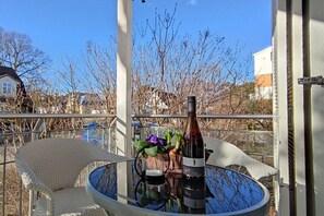 Outdoor dining - Holiday apartment in Juliusruh with Wi-Fi (Juliusruh)