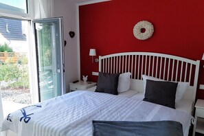 Room - Holiday apartment in Glowe with swimming pool (Glowe)