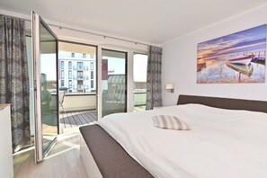 Room - Holiday apartment in Glowe with swimming pool (Glowe)