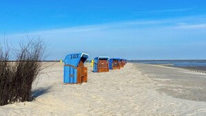 Beach - Holiday apartment with 1 bedroom (Dornum)