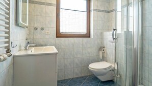 Bathroom - House Ahrens Apartment 5 (Zingst (Ostseeheilbad))