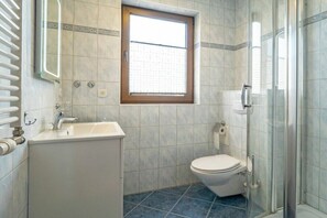 Bathroom - House Ahrens Apartment 5 (Zingst (Ostseeheilbad))