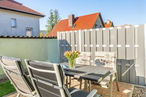 Outdoor dining - Holiday apartment with 1 bedroom (Ahlbeck (Seebad))