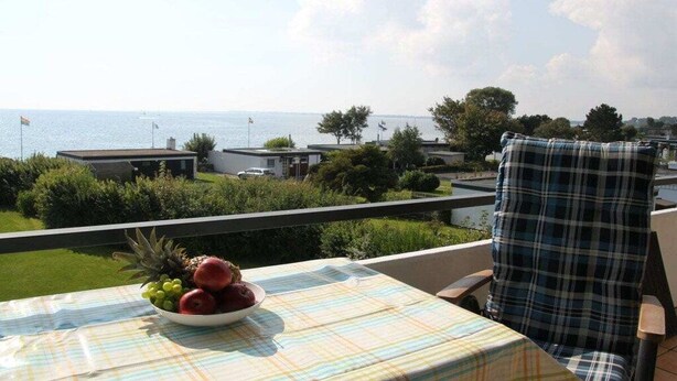 Outdoor dining - Holiday apartment with 1 bedroom (Grossenbrode)