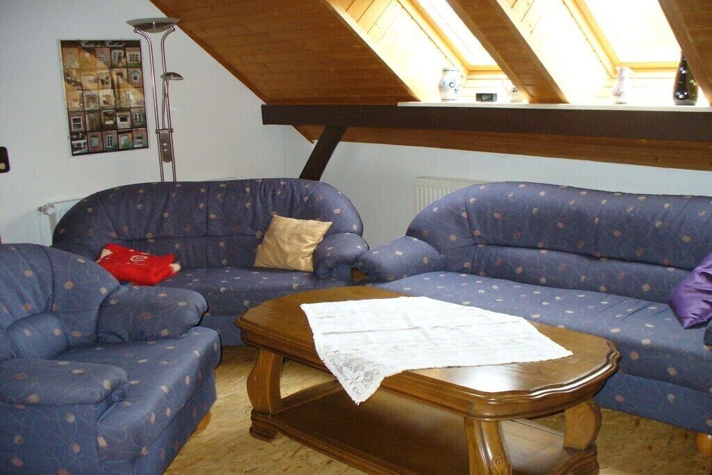 Smart TV, table tennis, stereo