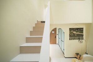 Unclassified image, 5 of 6, button - YunanShajuHomestay (Jiuquan)