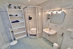 Bathroom - Holiday apartments Lindenstraße (Ahlbeck (Seebad))
