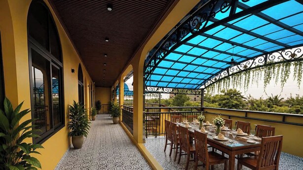 Tempat makan luar