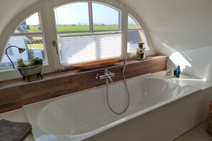 Bathroom - Thatched house "SchönesLeben" (Zierow)