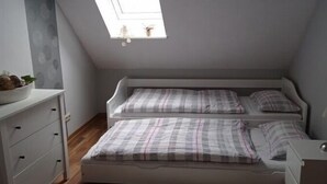 Room - Holiday apartment with 1 bedroom (Großefehn)