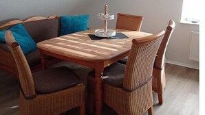 Dining - Holiday apartment with 1 bedroom (Großefehn)