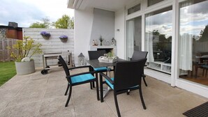 Outdoor dining - Holiday home with 1 bedroom (Scharbeutz)