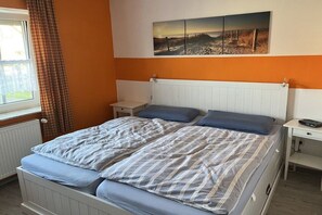 Unclassified image, 4 of 31, button - Holiday apartment with 2 bedrooms (Werdum)