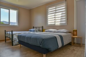 Unclassified image, 3 of 11, button - Villa Le Caltha : Vue mer & montagne, 4 chambre, jusqu'à 10 personnes (Le Tampon)