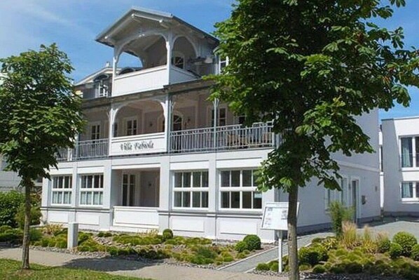 Exterior - No. 2 (Veranda) in Villa Fabiola (Ostseebad Binz)