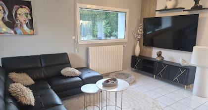 Villa 'Le Cocon Des Alpes' with Mountain View, Private Terrace and Wi-Fi