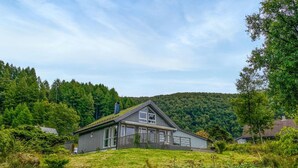 Exterior - Stunning home in Stongfjorden with house a panoramic view (Stongfjorden)