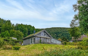 Exterior - Stunning home in Stongfjorden with house a panoramic view (Stongfjorden)