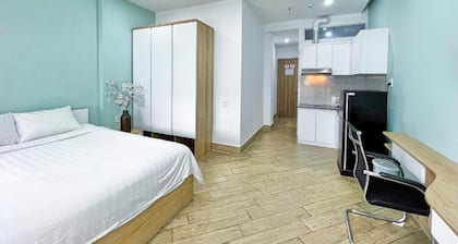 Midmost C22 Hotel & Apartment