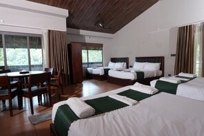 Family Room, Mountain View | Meja, ruang kerja komputer riba, Wi-fi percuma 