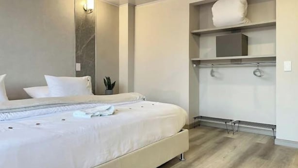 Unclassified image, 1 of 27, button - Vrbo Property (Bogotá)