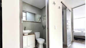 Unclassified image, 4 of 26, button - Vrbo Property (Bogotá)