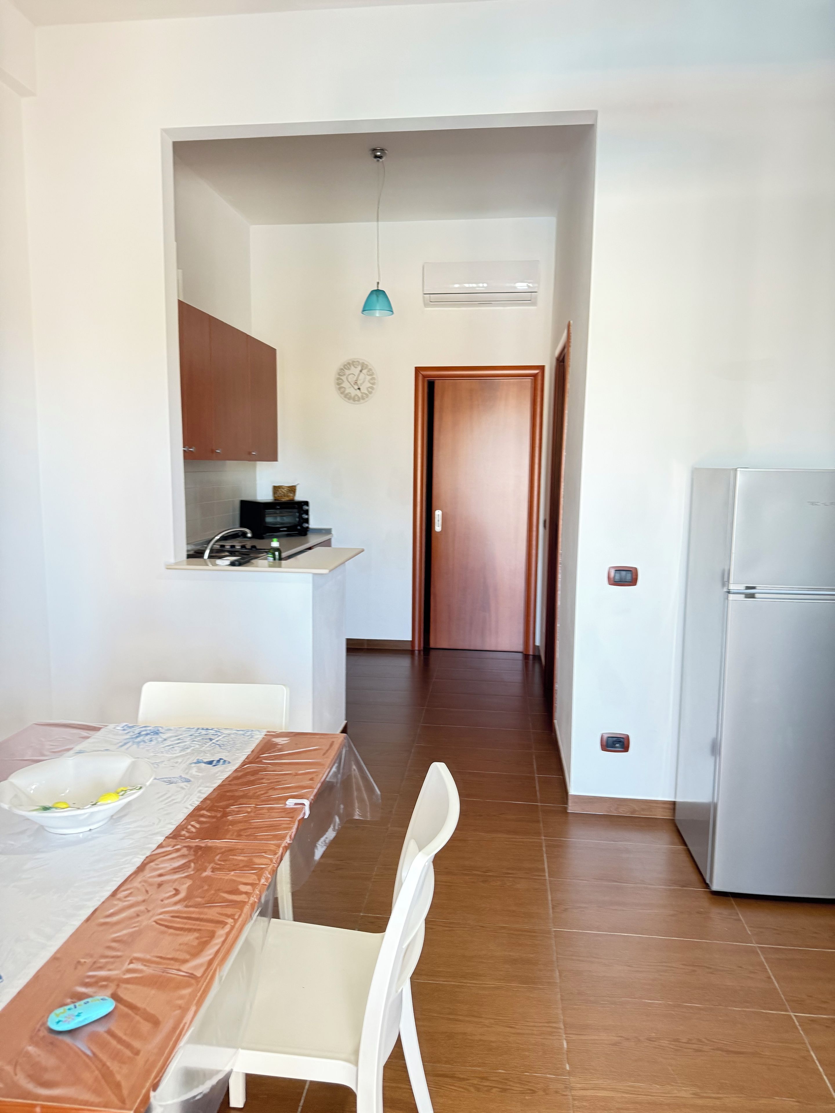 Apartment, Non Smoking, Pets Not Allowed | Dining