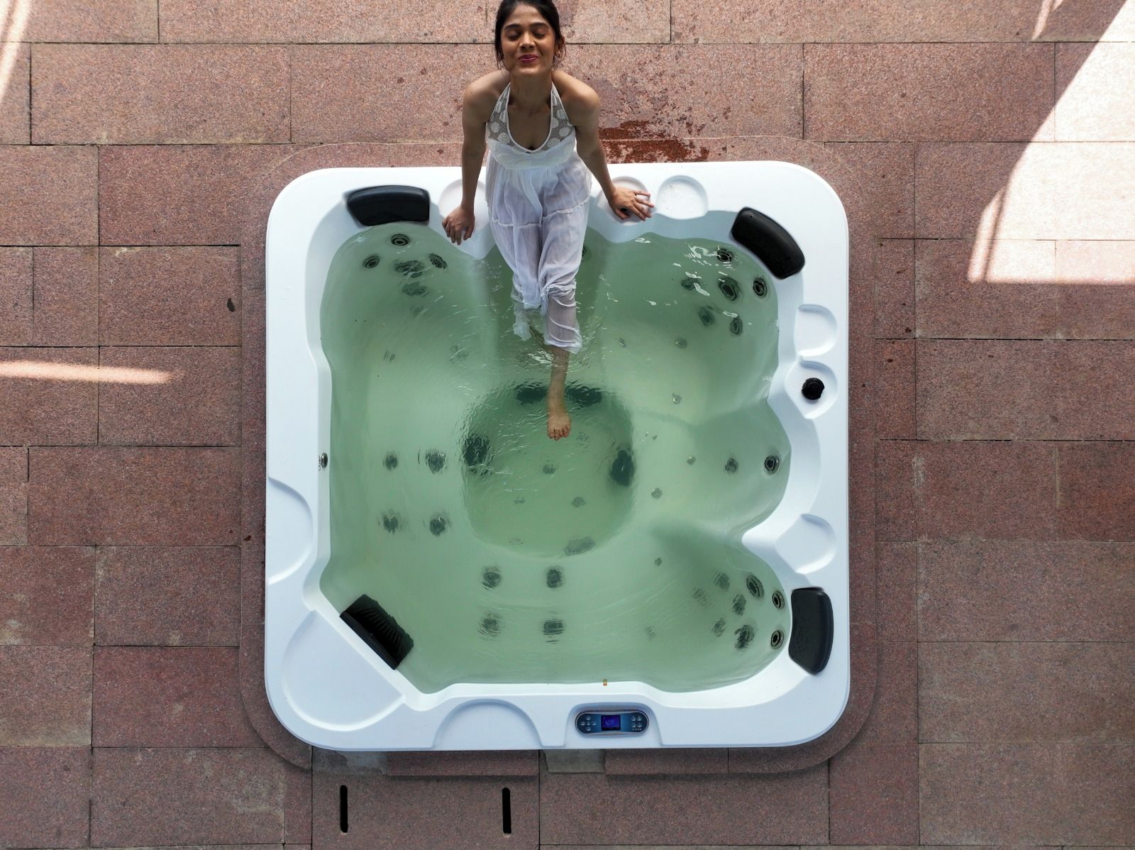 Seasonal outdoor pool