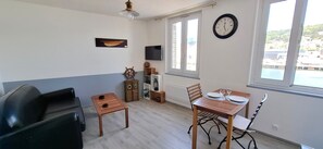 Dining - Vrbo Property (Fécamp)
