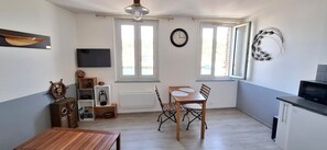 Dining - Vrbo Property (Fécamp)